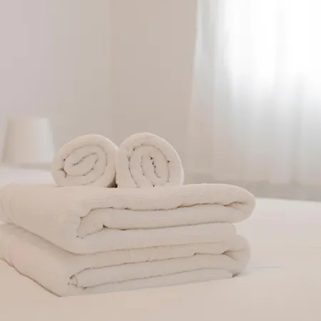 3 Bedroom Apartment In The Heart Of Triana Sevilla Exterior foto