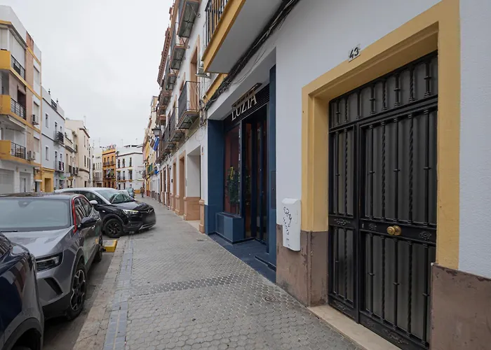 3 Bedroom Apartment In The Heart Of Triana