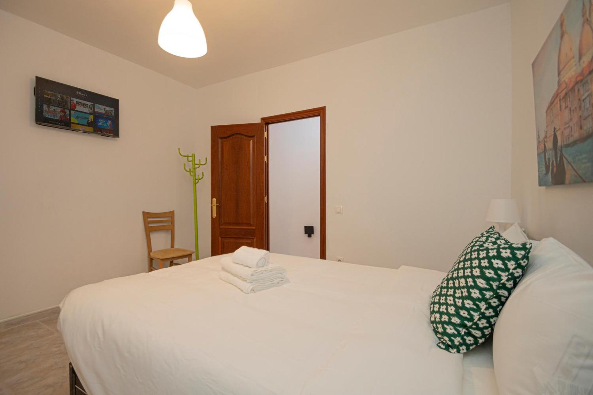 Appartement 3 Bedroom In The Heart Of Triana *